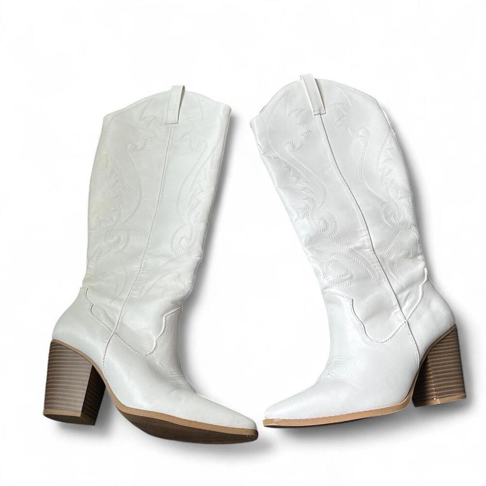 White Western Cowboy Boots - Size 8